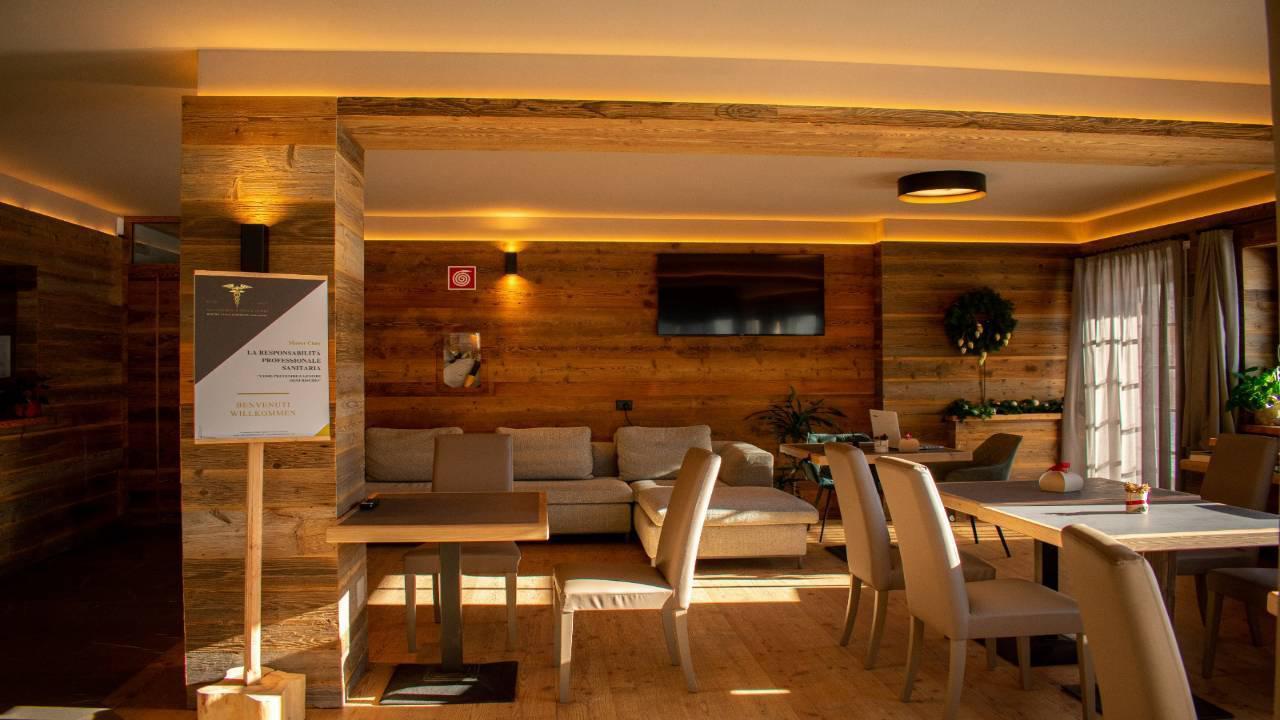 Hotel Leonard Нова-Поненте Экстерьер фото