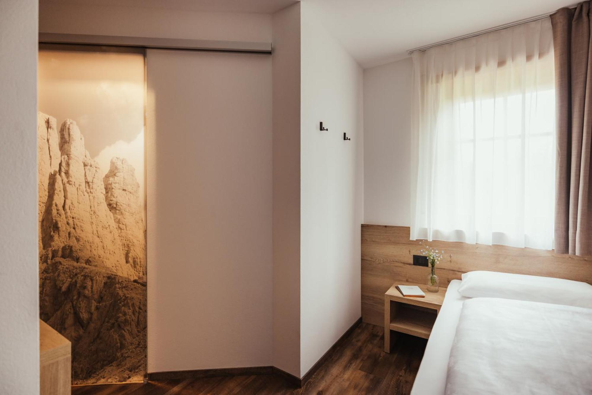 Hotel Leonard Нова-Поненте Экстерьер фото